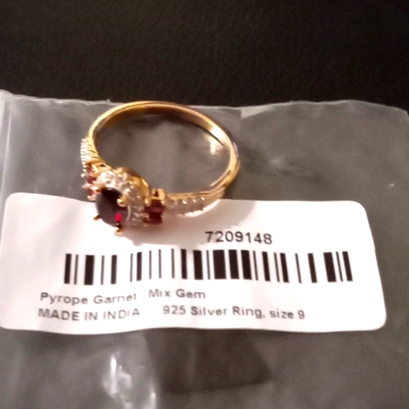 AMERICAN ARIZONA ANTHILL GARNET, PYROPE GARNET AND MOISSANITE RING - Picture 4 of 6